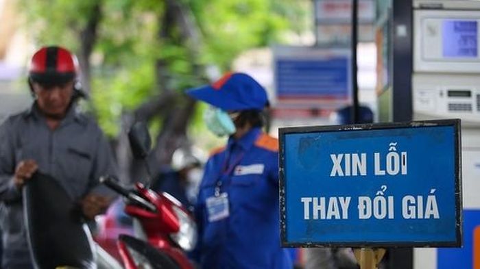 Giá xăng dầu giảm mạnh