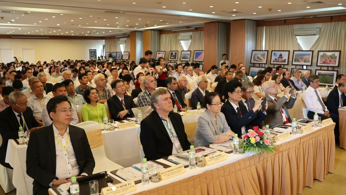 Giới khoa học quốc tế đến Việt Nam chia sẻ về công nghệ nano