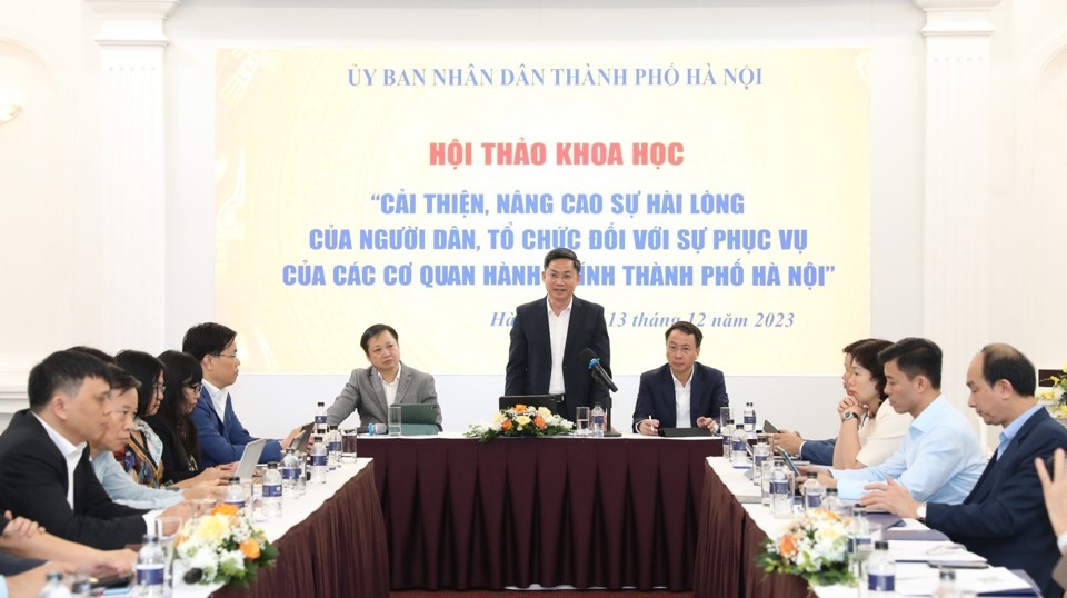 Bàn giải pháp tăng sự hài lòng của người dân, tổ chức đối với sự phục vụ của các cơ quan, đơn vị thuộc Thành phố