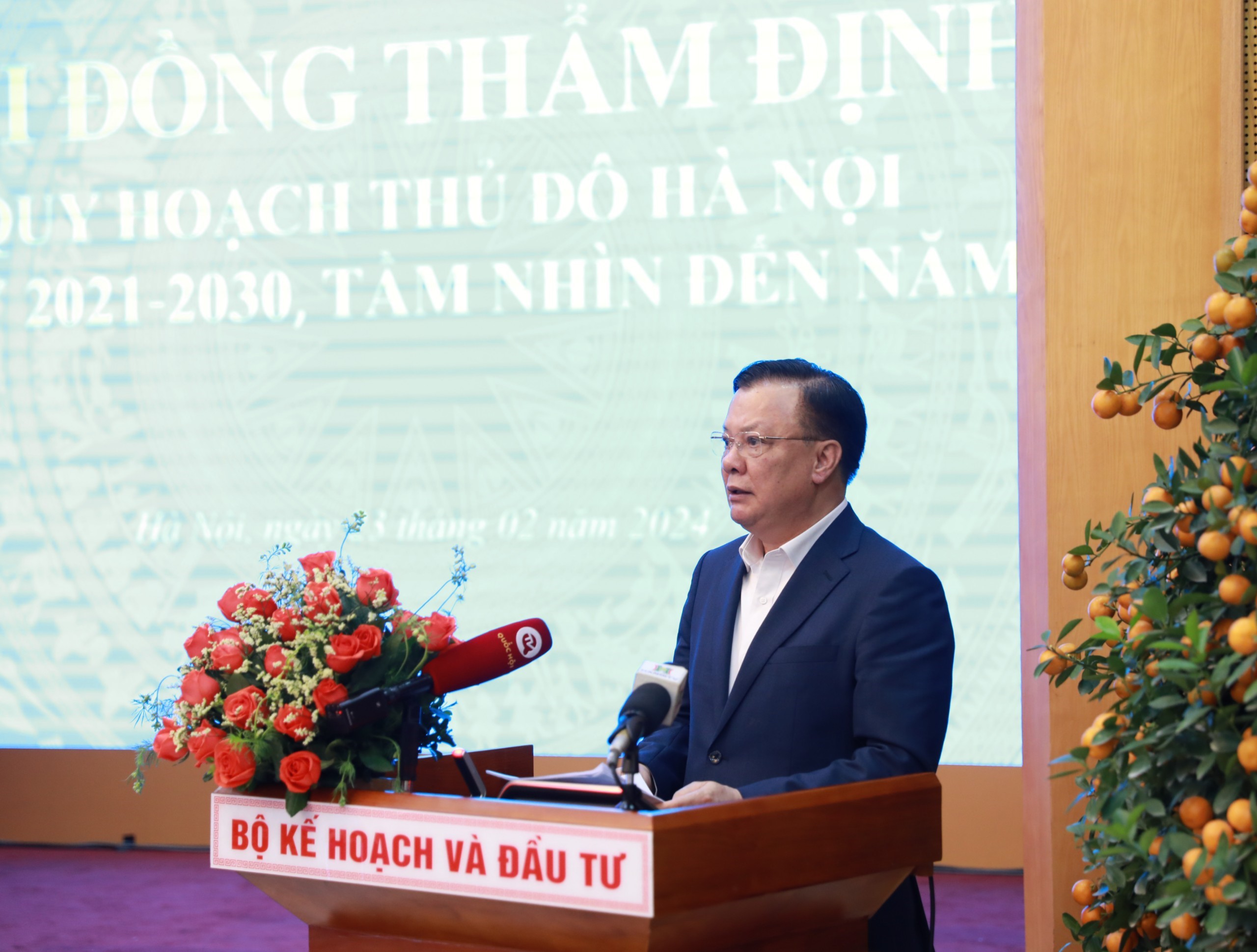 Khẩn trương hoàn thiện Báo cáo Quy hoạch Thủ đô để trình Trung ương theo quy định