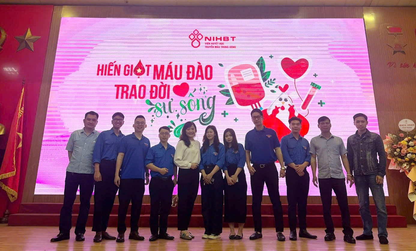 font class= highlight Lan font  font class= highlight tỏa font yêu thương qua hoạt động hiến máu tình nguyện