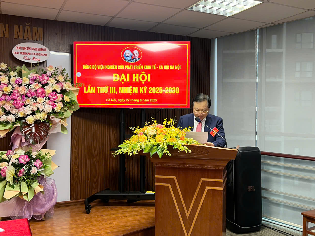 Đại hội lần thứ III Đảng bộ Viện Nghiên cứu phát triển kinh tế - xã hội Hà Nội thành công tốt đẹp