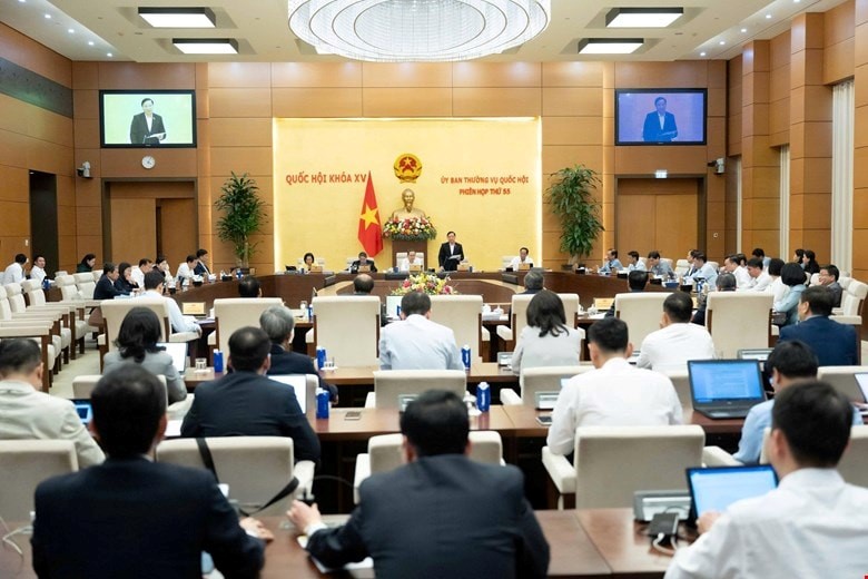 Chủ tịch Quốc hội Thống nhất với quan điểm phải phân quyền tối đa và tự chủ toàn diện cho Hà Nội